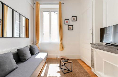 The Valmy Retreat Peaceful & Private Terrace - Photo 5