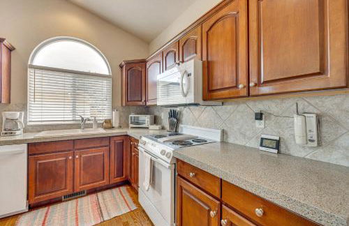 Large Colorado Springs Home with View of Pikes Peak! - Foto 13