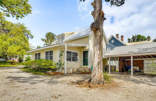 1 Block to Crescent Lake Charming Home with Porch! - Foto 23