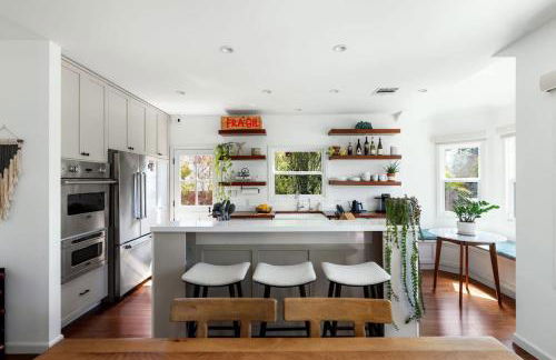 Sun-Drenched Spanish Manor Home in Mar Vista - Foto 18