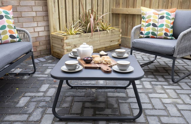 Elliot Oliver - Exquisite 2 Bedroom Apartment With Garden, Parking & EV Charger - Photo 13