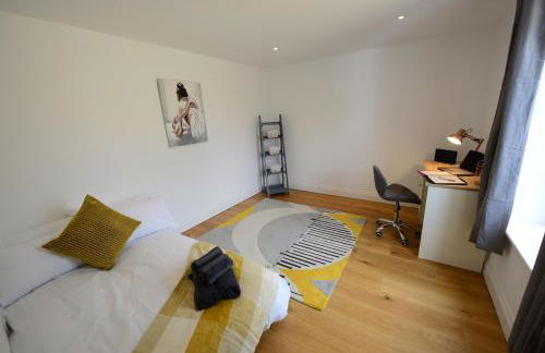 Rollestone New Forest (HOT TUB) - Photo 11