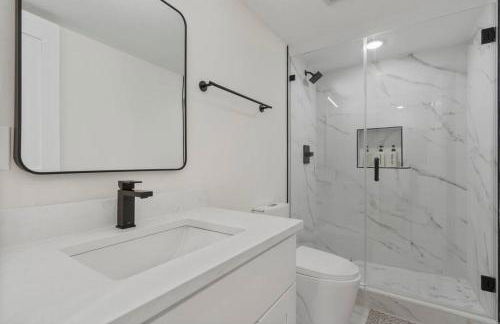 Capitol Hill 3 Charming Townhouse in Downtown DC with Modern Kitchen with Rooftop views - Foto 17