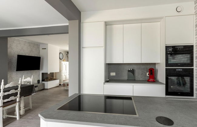 Modern Villa w/ Private Yard - Foto 17