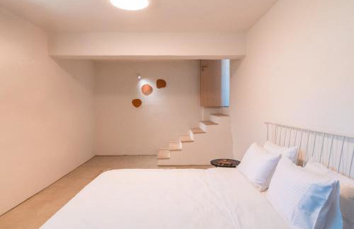 PANORMOS ART Beachfront Suites - Photo 32