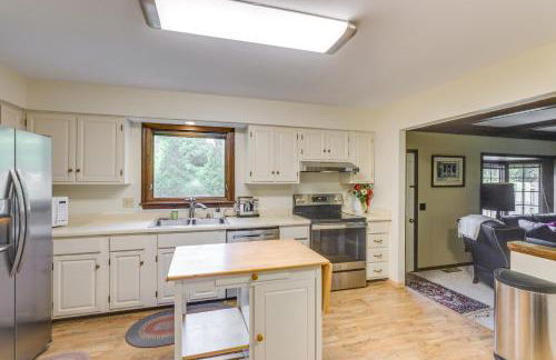 Family-Friendly West Chester Twp Home with Pool! - Foto 12