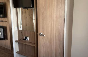 Serenity 2 and Serenity 1 Central lounge sleeps 6 3 bedrooms with 2 bathroom - Foto 15