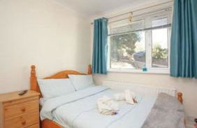 3 Bedroom Bungalow with great Sea Views, Private Hot Tub & Gardens - Foto 29