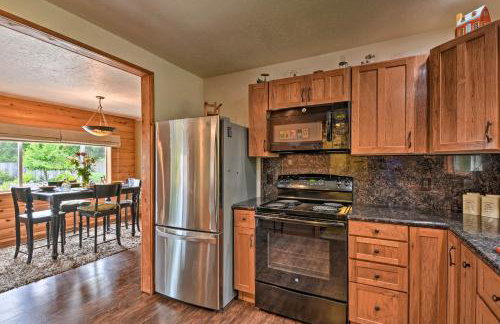 Gold Beach Apartment with Activities - 2 Mi to Ocean - Foto 10