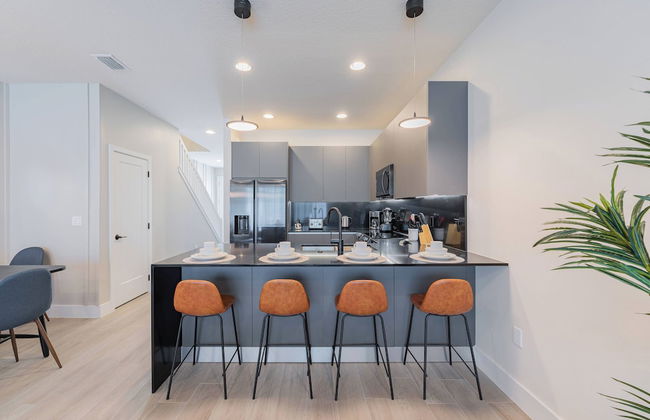 Your Orlando Retreat: Warm and Welcoming Townhome - Foto 33