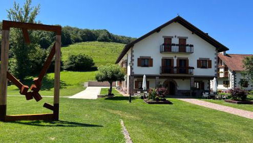 Apartamentos Irati - Foto 1