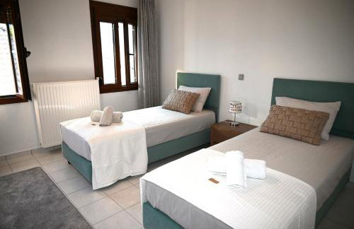 George Living House - Photo 24