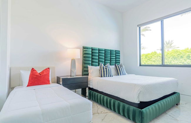 Sleeps 20 7-bedroom Villa w/ Pool, Putting Green & Hot Tub Bravo Villa #11 by Avantstay - Foto 72