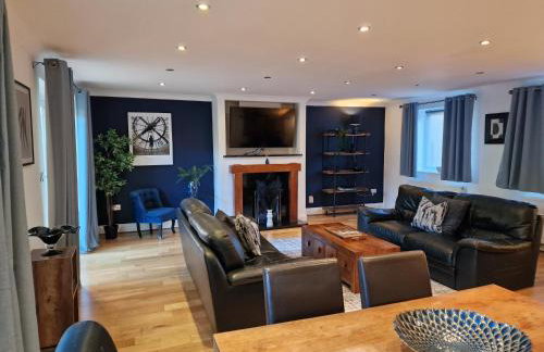 Large 4-bed house for up to 7 guests w 2x parking - Foto 15