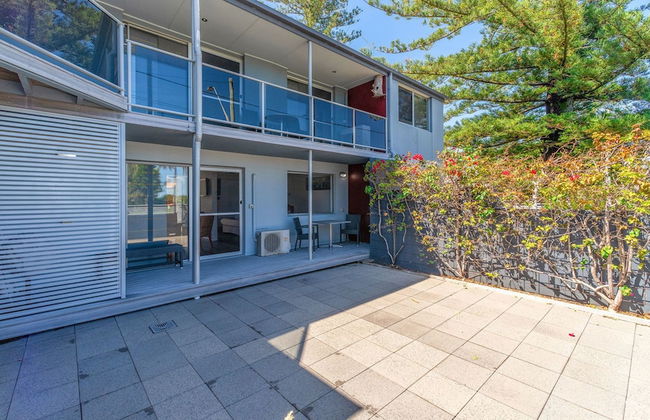 Adrift Apartments - Photo 23