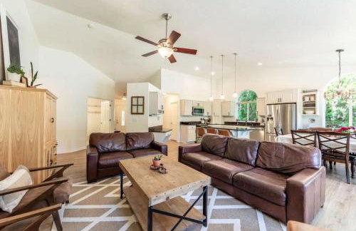 Big Family Getaway- Theater Room- BBQ- Play Room- Fire Pit - Foto 1