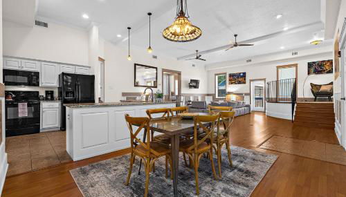 The Ray - 2nd Floor Historic Condo- Minutes Walk to Downtown - Foto 2