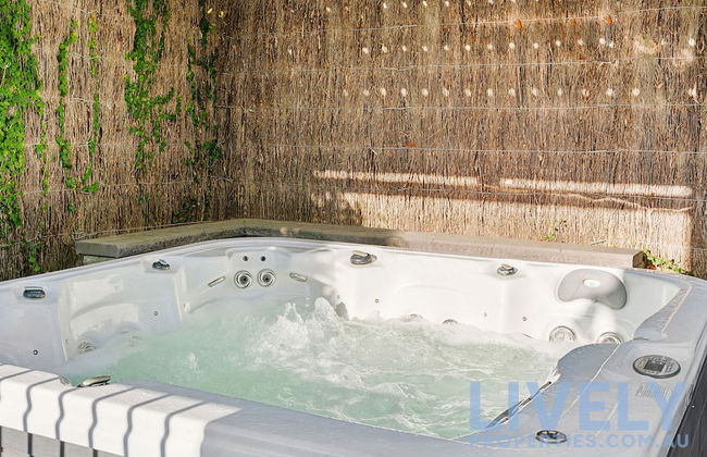 Hillside Luxe With Spa Bay Views - Foto 3