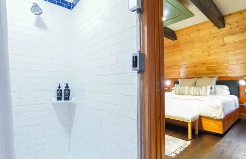Treetop Hideaway, Sleeps 2 - Foto 32