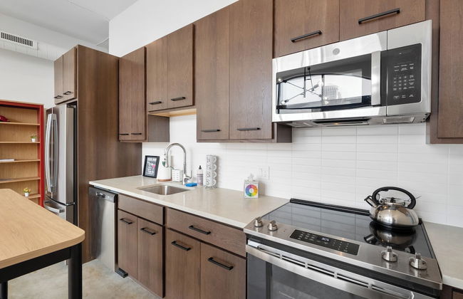 Ballpark Luxury Loft Steps from Arch - Photo 11