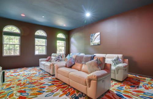 Game Room and Home Theater! Immaculate Poconos Lodge - Foto 17