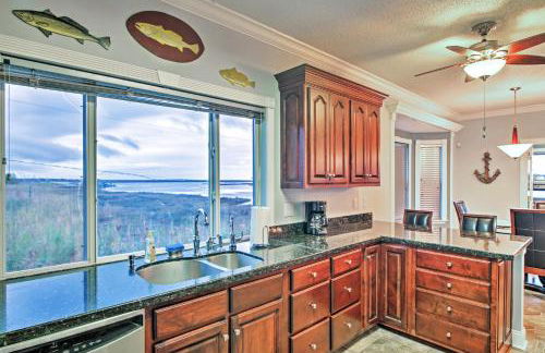 Waterfront Slidell Home with Boat Dock and Canal View! - Foto 9