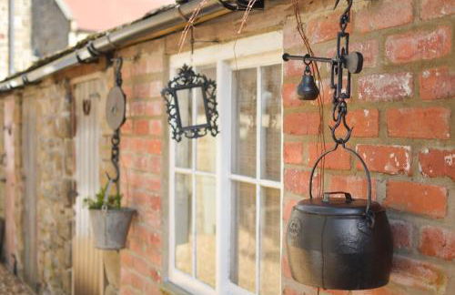 West end cottage and shippon - Photo 20