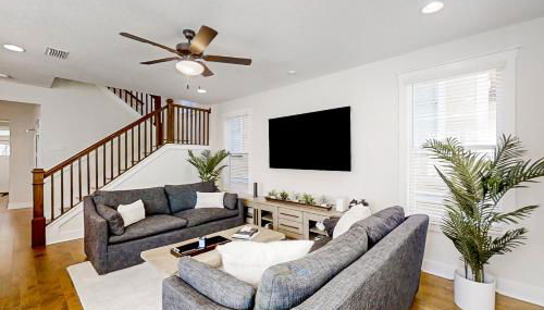 Brand new home with open layout, office, & great location - dog-friendly - Photo 5