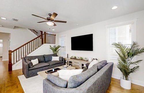 Brand new home with open layout, office, & great location - dog-friendly - Foto 5