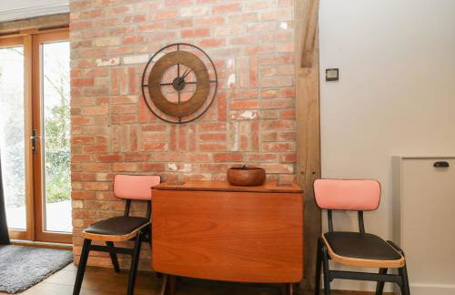 The Courtyard - Hilltop Barn - Photo 8