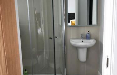 Apt 2, Frasers Close - Foto 4