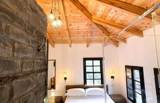 Amalia Hotel - Photo 2