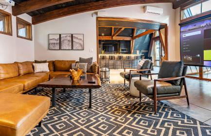 Newly Built • Sauna • Hot Tub • Cold Punge Lazy River Glamp-House by AvantStay - Foto 20