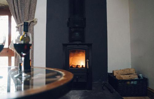 17th Century Mountain Farm Barn at Perthi - Photo 15