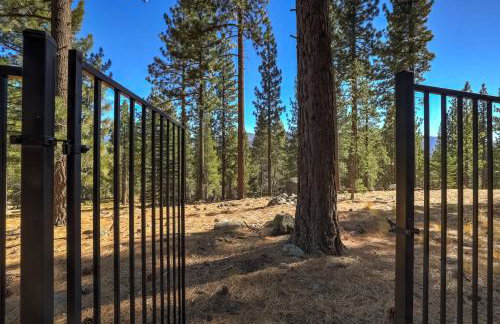 Fully Remodeled Tahoe Retreat with Game Room and Hot Tub - Foto 117