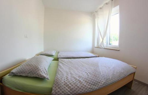 Stunning Apartment In Lovrecica - Foto 11