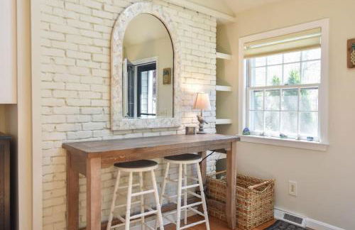 Bright & Open Central A C Dog Friendly - Photo 9