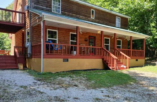 The Bunkhouse - 3 BR, 2 BA Deluxe Cabin - Foto 18