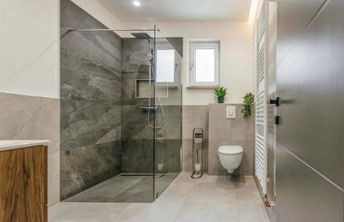 Amazing Home In Gornji Prolosac - Foto 26