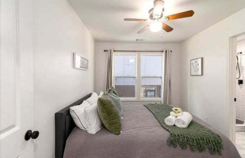 New Home in MidTown- Sleeps 11 For Rent in Atlanta - Foto 27