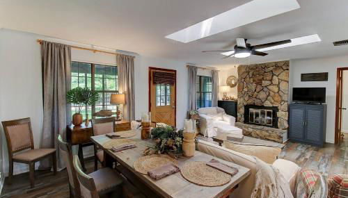 Lakefront Emerald Point wfirepit & kayaks - Foto 2