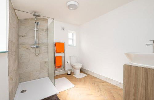 Luxury Property Ready for your stay! - Photo 17