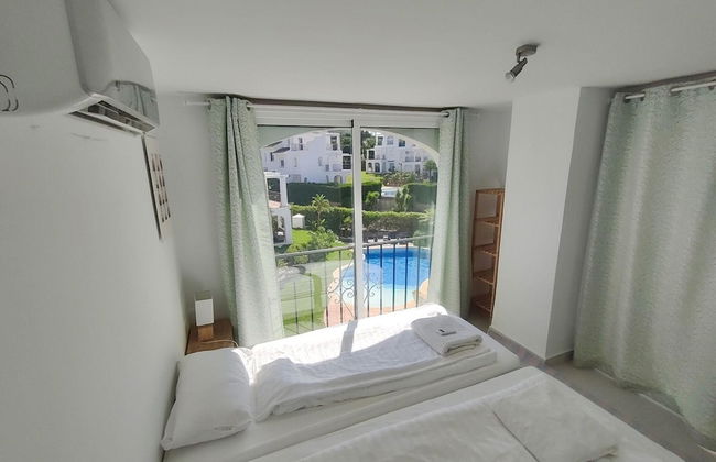 Relaxed Retreat With Pool - Photo 4