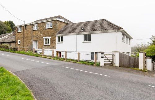 The Old Salt Store, 2 bed apartment with stunning river view - Photo 18