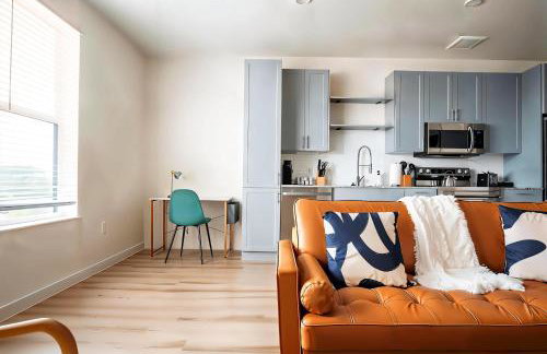 Boulevard Stays Stylish 1BR Stay Includes Pool Gym & Free Parking - Foto 2