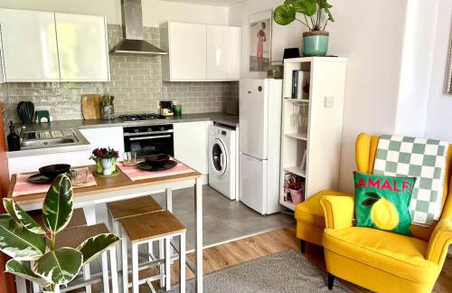 Quiet 1 Bed with Garden Views Near Leith & City Centre - Foto 3