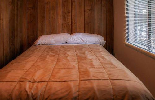 3BR waterfront lake house with dock, gazebo, boats - Foto 8