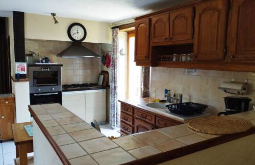 La Vieille Ferme: superbe complexe de 3 gîtes en pierre avec Piscine au coeur du Périgord Noir - Foto 10