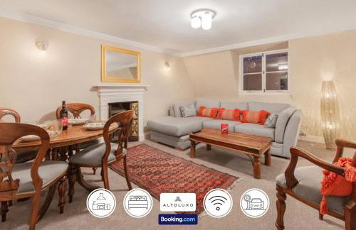 Spacestation Four 4 Bedroom Serviced Apartment By AltoLuxoExperience Short Lets & Serviced Accommodation With Free Wifi - Foto 1