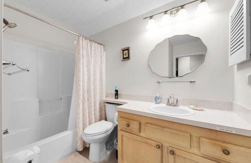 Cozy Modern 3BR Retreat St Augustine - Foto 13